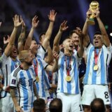 Fudbaleri Argentine sleteli u Buenos Ajres posle osvajanja SP 4