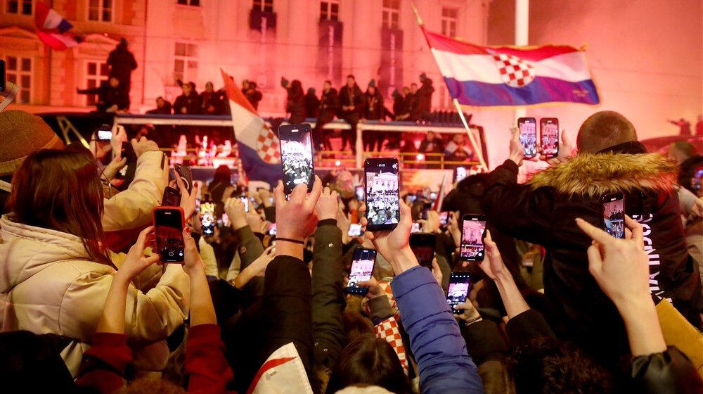 Više od 80.000 građana u Zagrebu dočekalo hrvatske fudbalske reprezentativce 1