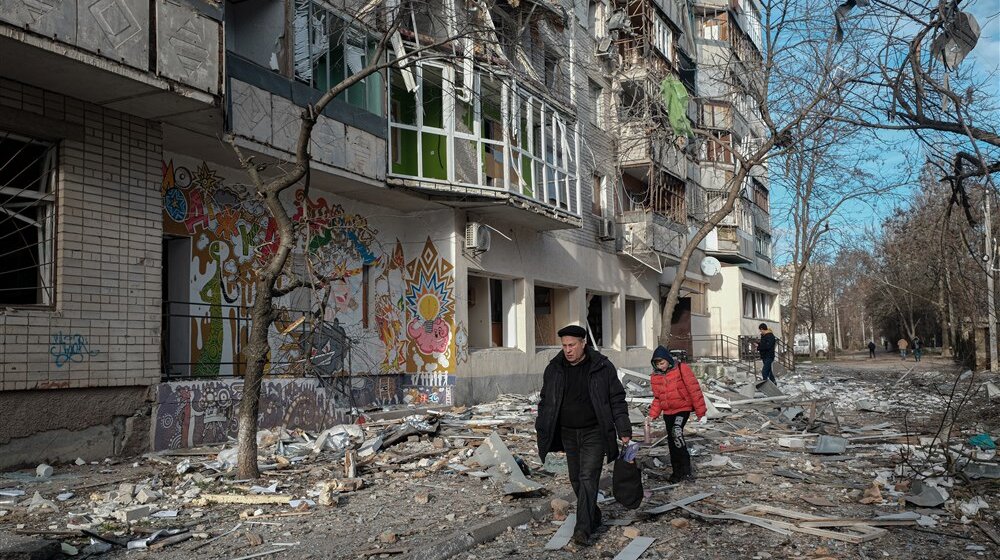 Ukrajinske vlasti naložile evakuaciju civila iz Hersonske oblasti 1
