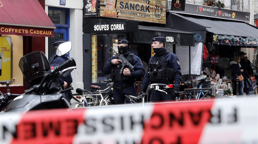 U stanu u regionu Pariza pronađena tela pet žrtava 1