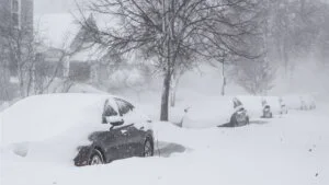 Ni traga ni glasa od letećeg supermena koji trči goloruk kroz smetove: Gde su nestali naprednjaci koji čiste ulice od snega? 37