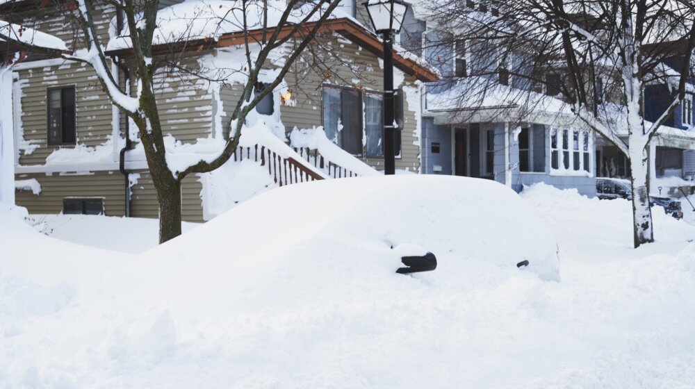 Najmanje 37 poginulih u snežnoj oluji u SAD, stotine hiljada ostalo bez struje: „To je kriza epskih razmer 1