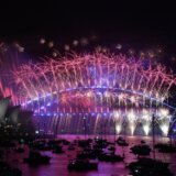 Novogodišnje zabave širom sveta ponovo masovne posle zabrana zbog korona virusa 14