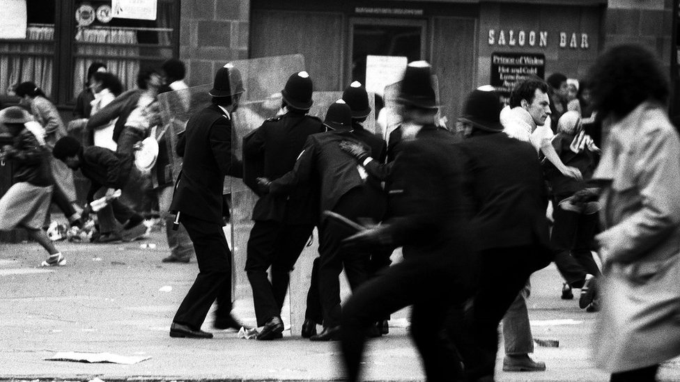 Muzika i Britanija: „Ghost Town“ - Pesma koju bi Margaret Tačer volela da nikad nije objavljena 2 Photo dated 10 July 1981 of the Brixton riots