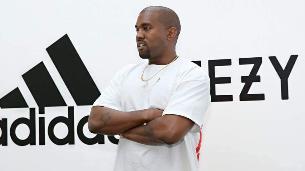 Društvene mreže i poznati: Kanje Vest suspendovan na Tviteru zbog objavljivanja kukastog krsta 2 Kanye West at Milk Studios on June 28, 2016 in Hollywood, California. adidas and Kanye West announce the future of their partnership: adidas + KANYE WEST