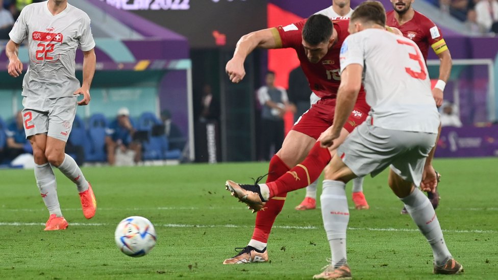 Svetsko prvenstvo u Kataru: Švajcarska povela, Srbija preokrenula, ali posle 45 minuta ipak nerešeno - 2:2 6 Vlahović