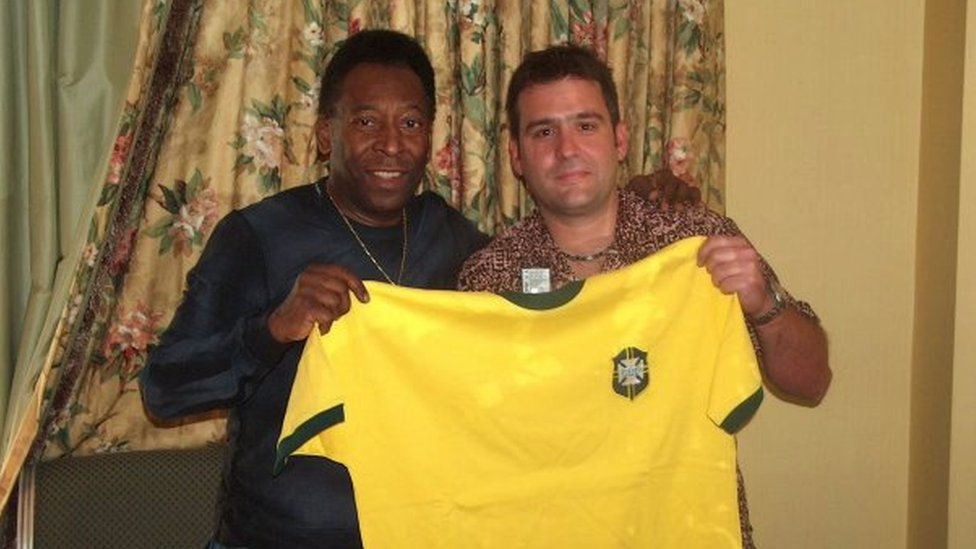 Pele: Moja sećanja na „Kralja fudbala“ 1 The BBC's Fernando Duarte and Pele in Berlin in 2006