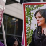 Iran i protesti: Ukida se policija za moral, kaže državni tužilac 18