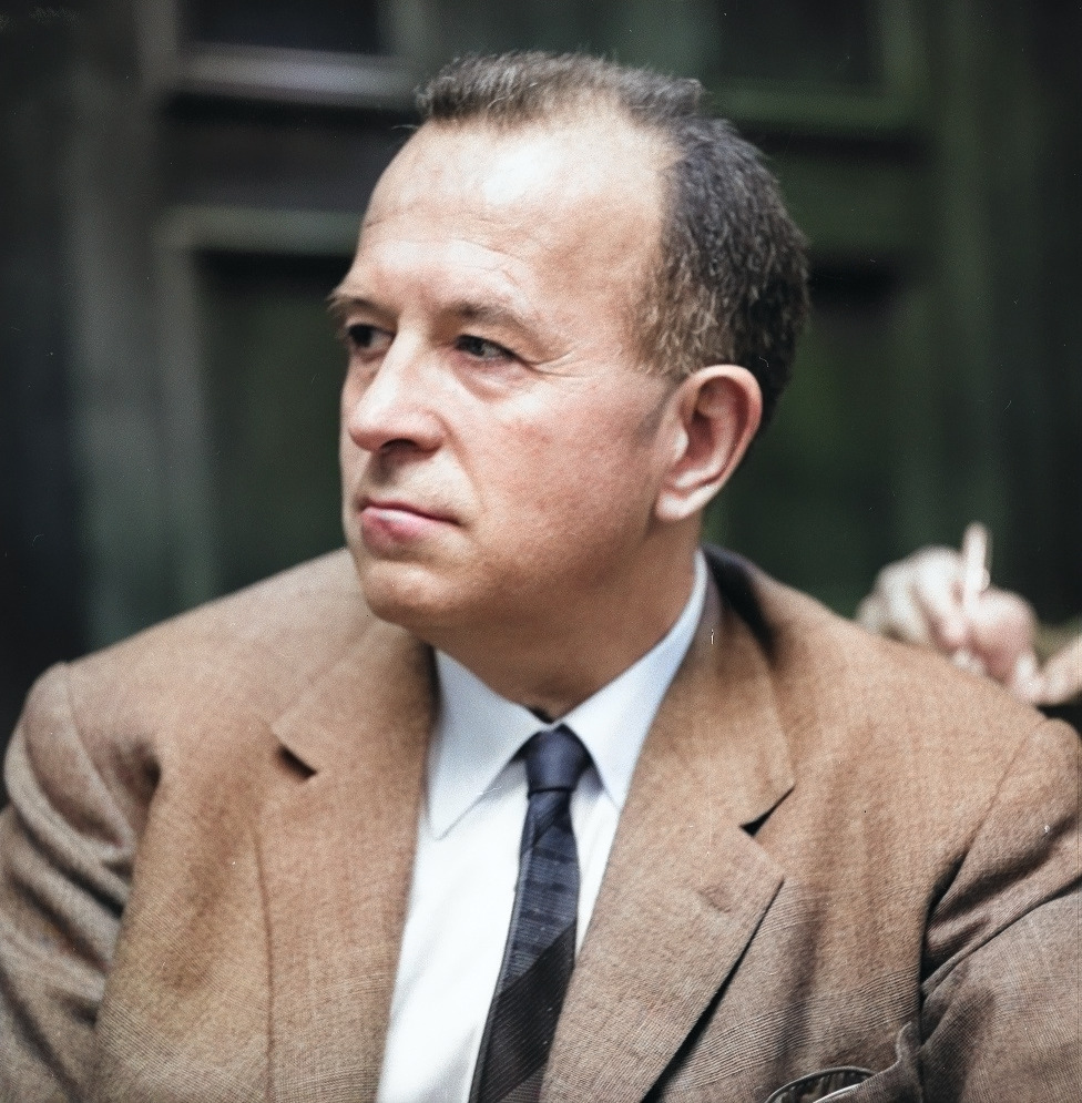 Tempo za radnim stolom (kolorizovao BBC)