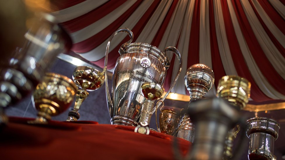 Fudbal i Crvena zvezda: Pet stvari o tituli prvaka Evrope i sveta koje navijači Zvezde moraju da znaju u pola noći 1 Zvezda titula prvaka Evrope i sveta