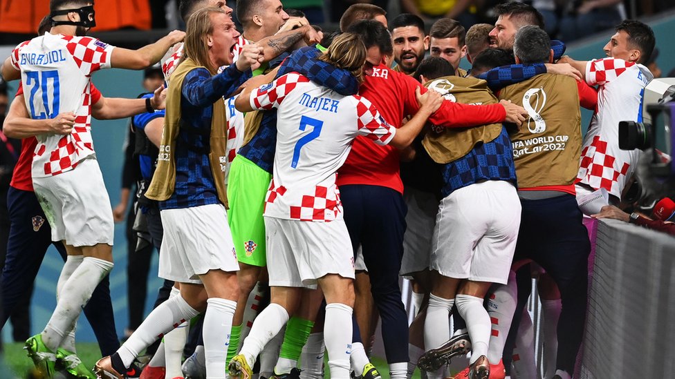 Svetsko fudbalsko prvenstvo 2022: Hrvatska pobedila Brazil na penale i plasirala se u polufinale 15