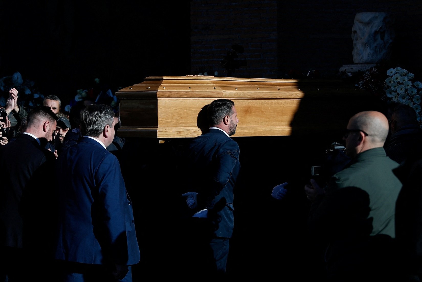 Sahrana Siniše Mihajlovića: Poslednji pozdrav legendarnom levonogom bombarderu 3 Sahrana Siniše Mihajlovića