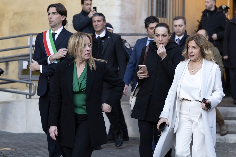 Sahrana Siniše Mihajlovića: Poslednji pozdrav legendarnom levonogom bombarderu 4 Sahrana Siniše Mihajlovića