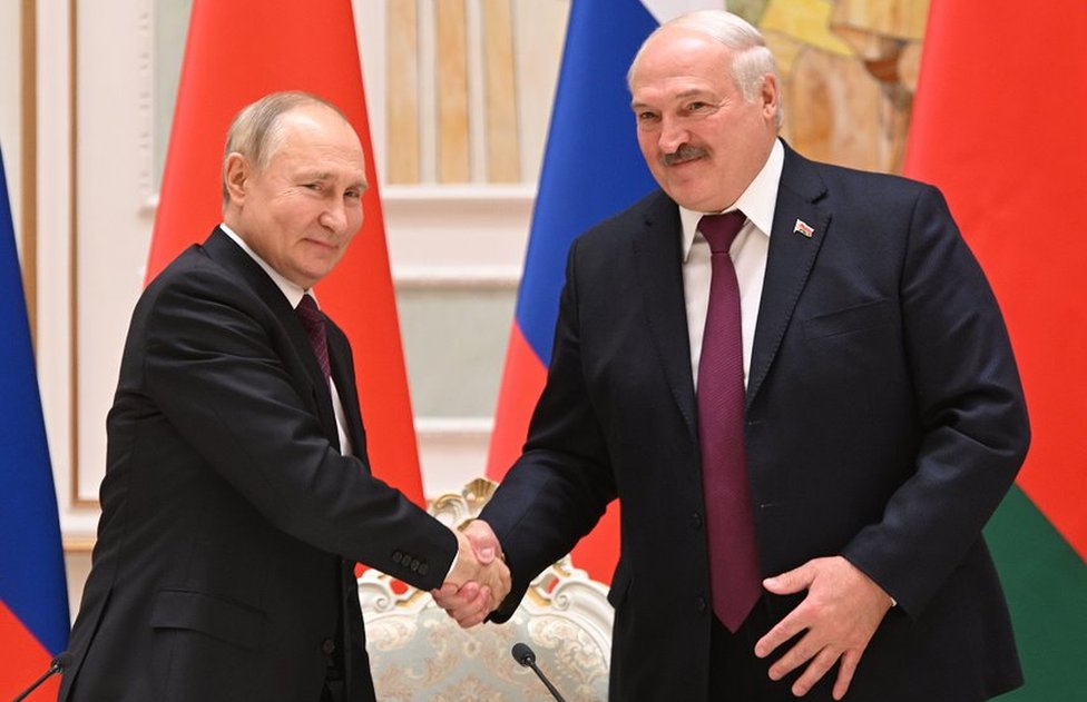 Rusija i Ukrajina: Novi ruski napad na Herson, najmanje 10 mrtvih - Rusija nema dovoljno municije za ofanzivu, tvrde britanski obaveštajci 2 Putin i Lukašenko