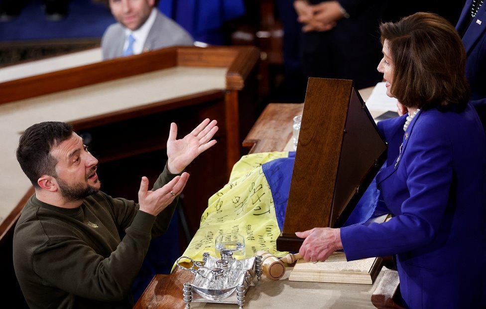 Rusija i Ukrajina: Granatiranje Hersona, u mnogim ukrajinskim gradovima čuju se sirene za vazdušni napad 5 Zelenski i Nensi Pelosi, predsedavajuća Predstavničkog doma Kongresa