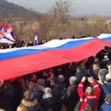 Kosovo i Srbija: Blokade puteva na severu - veliki protest Srba na barikadi u selu Rudare 5