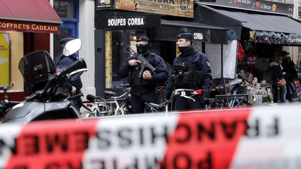 Francuska: Nasilni protesti u Parizu posle smrtonosnog napada na Kurde 2 Pariz, pucnjava