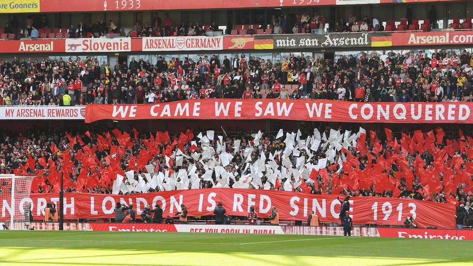 Fudbal i Engleska: Arsenalov povratak u budućnost i reč titula koja se sve glasnije izgovara 4 Navijači Arsenala