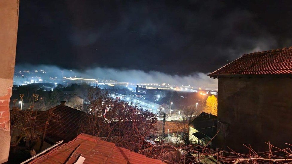 Srbija i nesreće: Uklanjaju se vagoni kod Pirota posle curenja amonijaka, incidenti na prugama u Srbiji nisu retkost 3 Pirot, amonijak