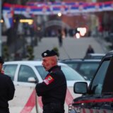 Kosovo i Srbija: Jedan od uhapšenih Srba zbog kojih su postavljene barikade biće prebačen u kućni pritvor 9