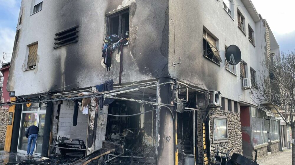 "Život ti se promeni za pet minuta, a ti nemoćan": Priča porodice iz Vranja kojoj je umalo do temelja izgoreo stan zbog požara u kafiću 1