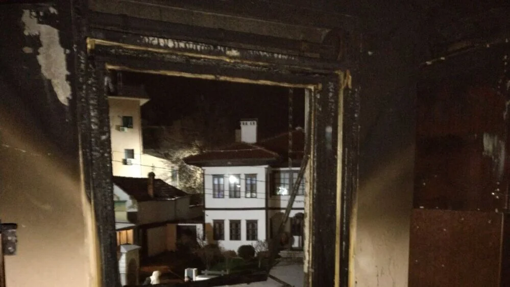 "Život ti se promeni za pet minuta, a ti nemoćan": Priča porodice iz Vranja kojoj je umalo do temelja izgoreo stan zbog požara u kafiću 5