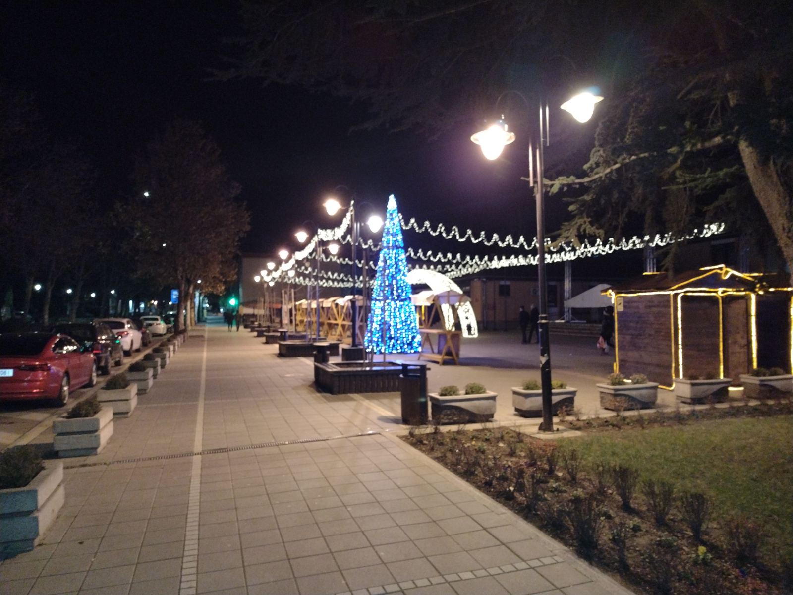Kako izledaju novogodišnje jelke na gradskim trgovima u Srbiji? (FOTO) 8 Kako izledaju novogodišnje jelke na gradskim trgovima u Srbiji? (FOTO) 8