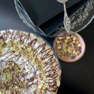 177703651_145728897557608_7548658385928381428_n Veganska Pavlova torta sa pečenim lešnicima i pistaćima (recept) - posno 3