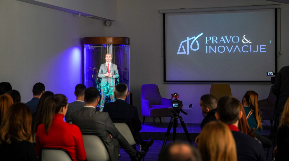 Manojlović putem holograma otvorio konferenciju „Pravo i Inovacije“ – pogled u budućnost 1