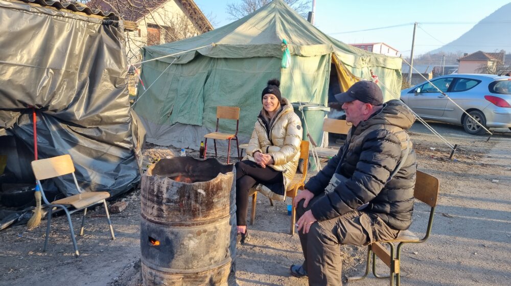 Barikade devetnaesti dan: Blokiran prelaz Merdare, kosovska policija sinoć zatvorila prolaz iz pravca Podujeva 1