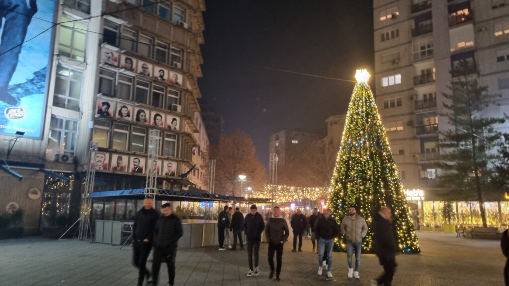 INTERVJU Skender Sadiku: Kosovska Mitrovica me ubija, pijem više lekova za pritisak, ali je volim kao narkoman 2 INTERVJU Skender Sadiku: Kosovska Mitrovica me ubija, pijem više lekova za pritisak, ali je volim kao narkoman 2