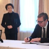 Vućić se upisao u knjigu žalosti povodom smrti bivšeg kineskog predsednika Đijang Cemina 1