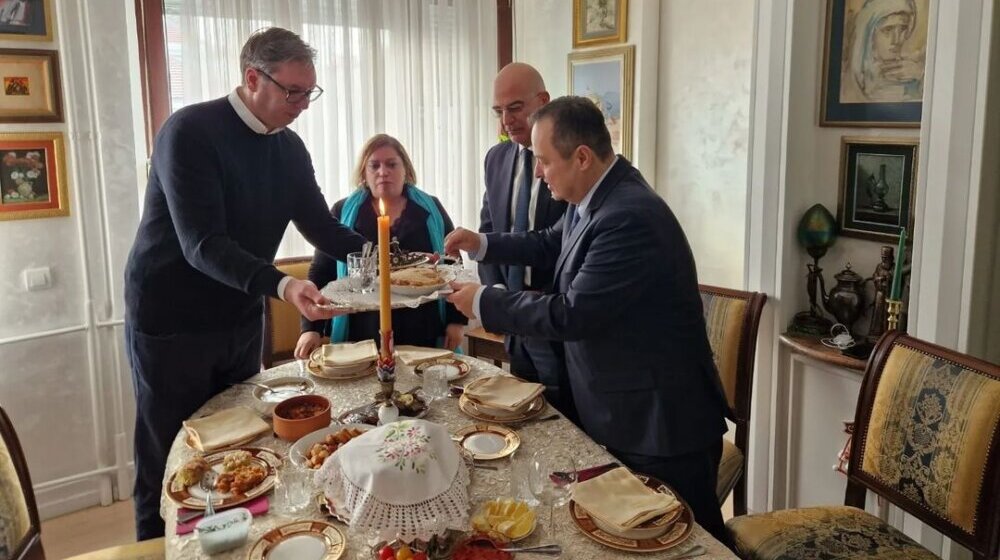 Vučić objavio na Instagramu ko mu je od političara došao na slavu 1