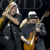 Da li je budućnost rok bendova nastupanje bez ijednog originalnog člana postave? 1