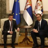 Vučić: Iskren i korektan razgovor sa Lajčakom i Eskobarom 13