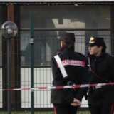 Čovek ubio tri osobe na sednici odbora stambene zajednice zgrade u Rimu 1