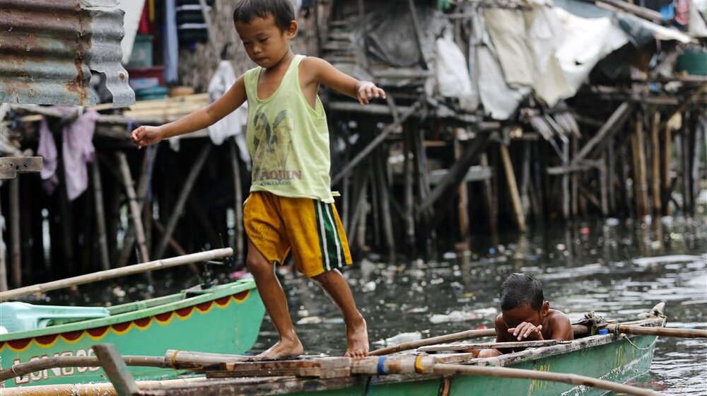 Broj stradalih u poplavama i klizištima na Fipinima porastao na 33 1