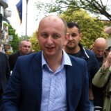 Knežević: Napad politički motivisan, od večeras obezbeđenje i ja nosimo oružje jer se osećamo ugroženo 12