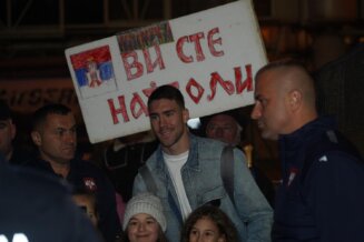 Fudbaleri Srbije stigli u Beograd: Kako su "orlovi" dočekani na aerodromu "Nikola Tesla"? (FOTO) 2