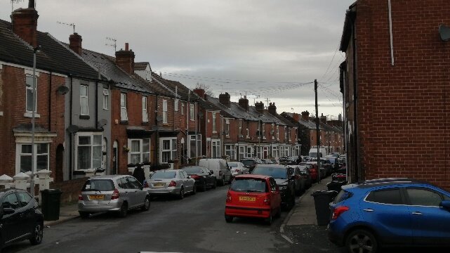 “Ljudi se integrišu sa ljudima koji su im slični”: Reportaža profesorke FPN za Danas o integraciji migranata u Velikoj Britaniji 4 “Ljudi se integrišu sa ljudima koji su im slični”: Reportaža profesorke FPN za Danas o integraciji migranata u Velikoj Britaniji 3