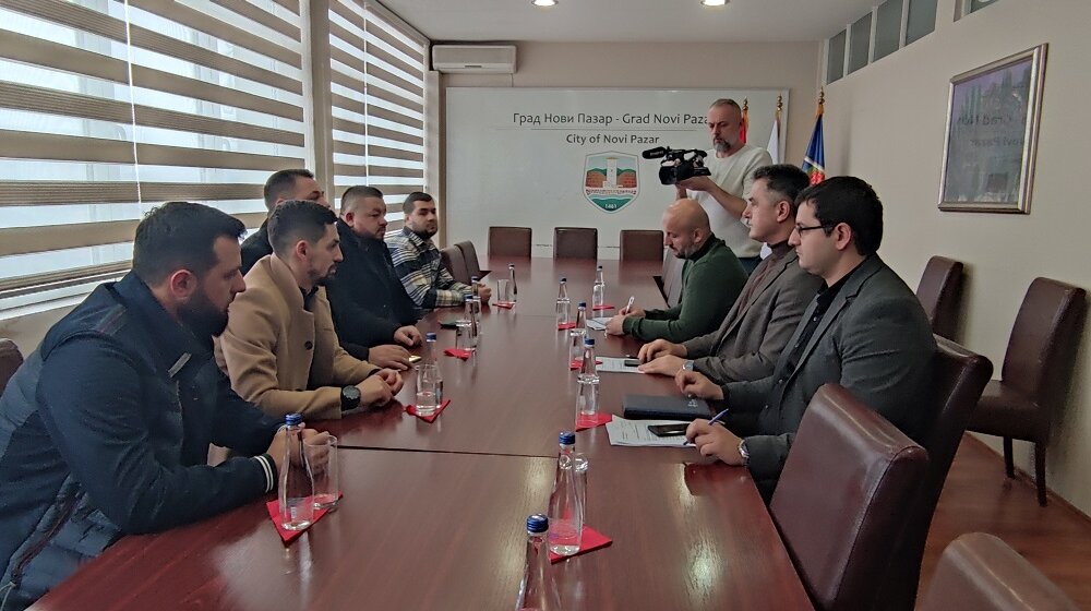 Gradonačelnik Novog Pazara smatra zahteve žitelja naselja Mur realnim, oni tvrde da će istrajati 1