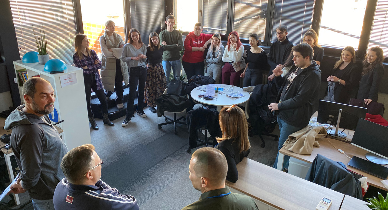 Dodeljene diplome polaznicima druge generacije Danasove škole novinarstva (VIDEO) 2 Dodeljene diplome polaznicima druge generacije Danasove škole novinarstva (VIDEO) 2