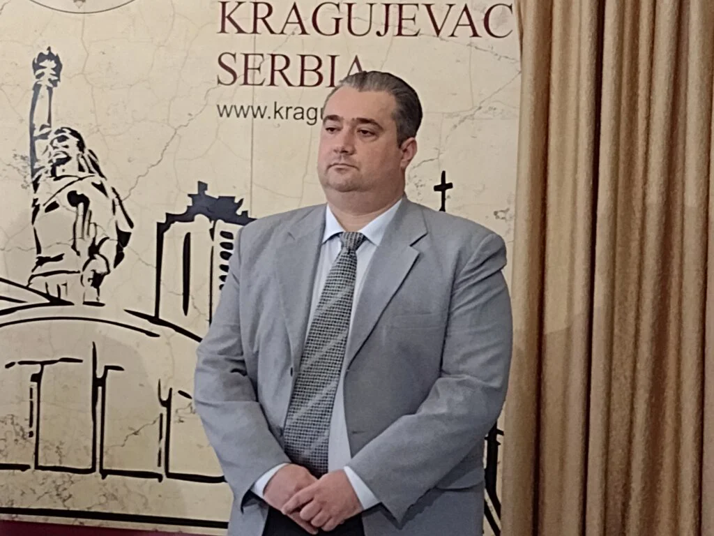 Iz lokalne u republičku fotelju: Pomoćnici gradonačelnika Kragujevca Aleksandar Milošević i Zoran Rajović imenovani za državne sekretare 3