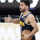 Kampaco potpisuje, navijačima se "cakle oči", a u Zvezdi se "češljaju": Da li Argentinac može biti nova finansijska omča za crveno-bele? 13