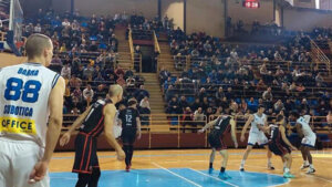 Pobeda odbojkašica Jedinstva i poraz košarkaša Slobode 2