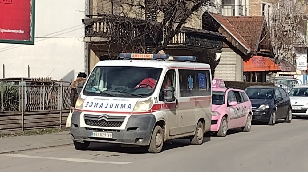 Hitna pomoć: Dva mladića teže povređena u saobraćajnoj nezgodi u Mirijevu 1