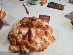 Izložba božićnjaka u Subotici Kolač bez kojeg nema Božića: Kako se pravi božićnjak i koja je njegova simbolika 11