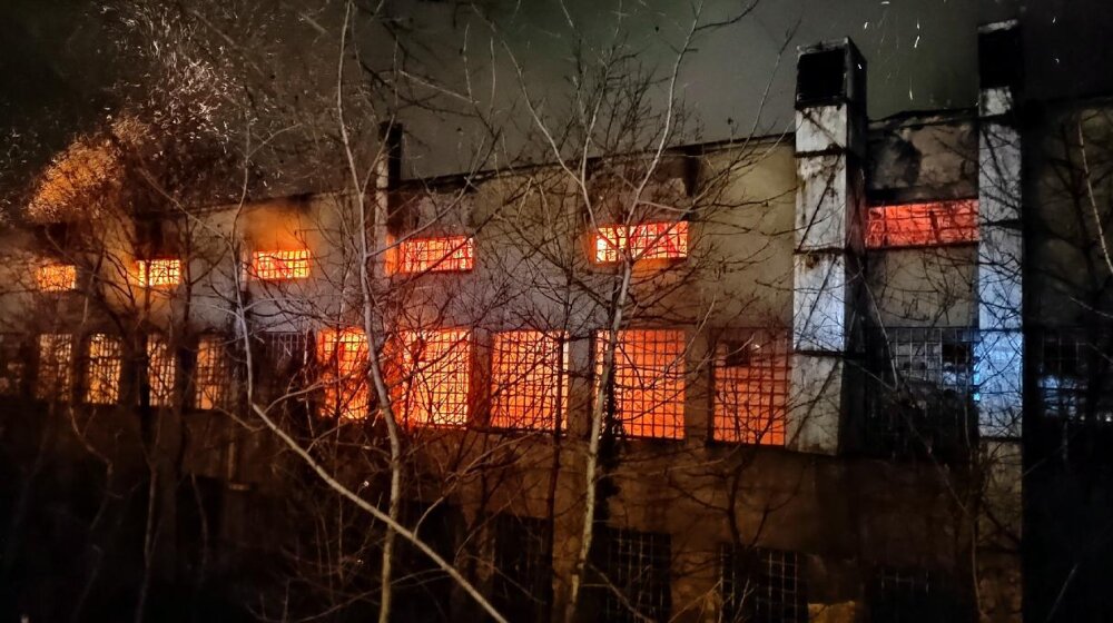 Ekološki ustanak: U požaru u Despota Stefana gore i opasne, kancerogene materije 1