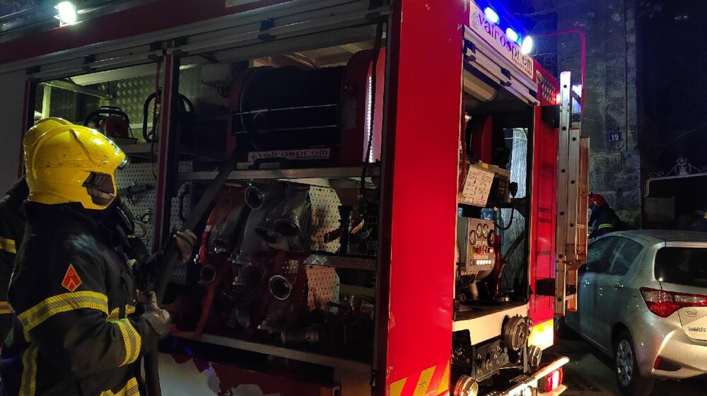 Požar u banji Bezdan kod Sombora, vatrogasci na terenu (VIDEO) 1