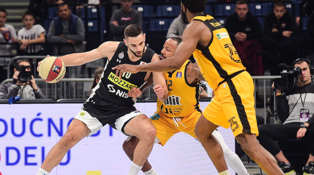 Papapetru: Porazi su uticali na nas, sve radimo da obradujemo navijače 1